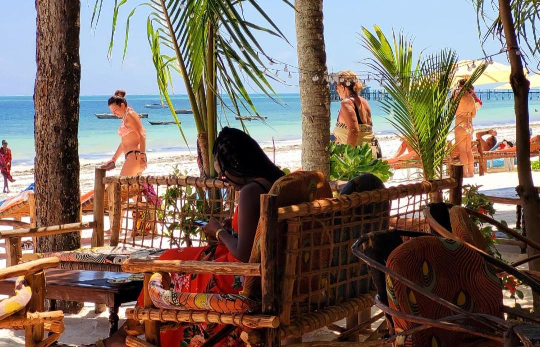 Sipano Beach Lodge Kiwengwa Кивенга Екстериор снимка